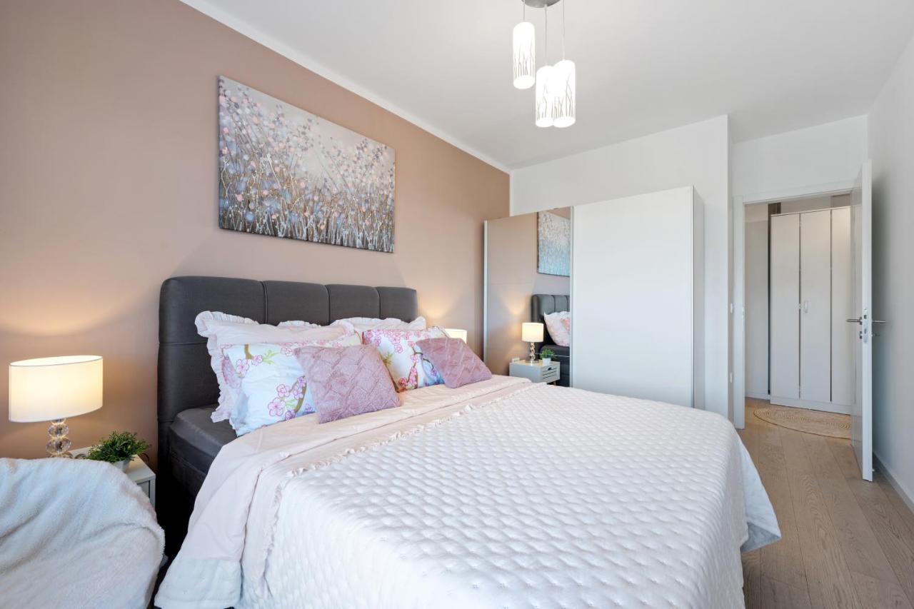 Apartments Karla & Jakov ชิเบนิก ภายนอก รูปภาพ