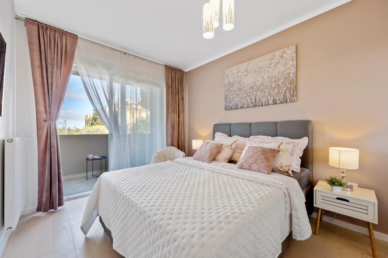 Apartments Karla & Jakov ชิเบนิก ภายนอก รูปภาพ